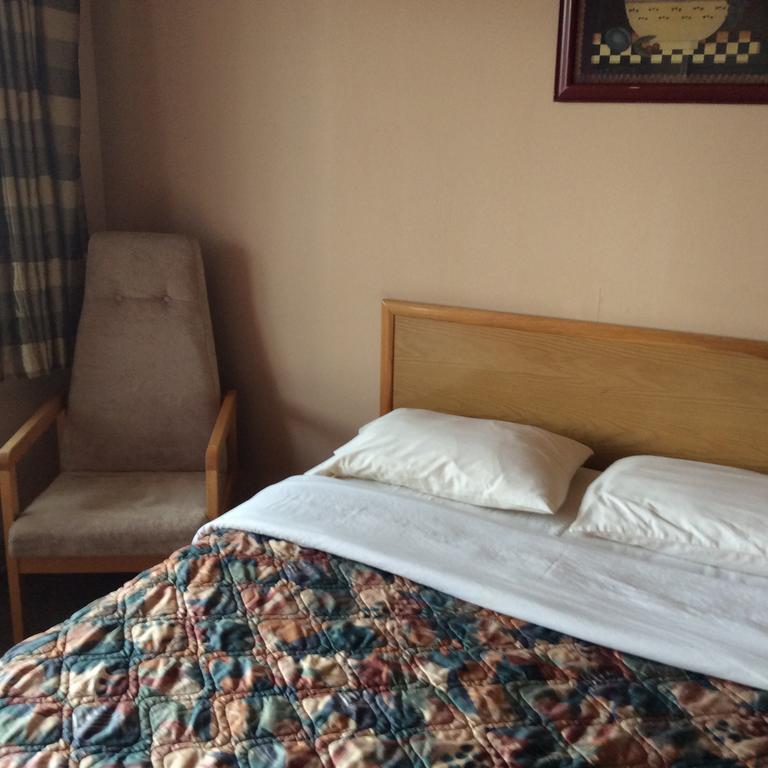 Parkwood Motor Inn Sundre Zewnętrze zdjęcie