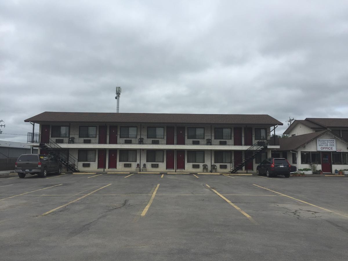 Parkwood Motor Inn Sundre Zewnętrze zdjęcie