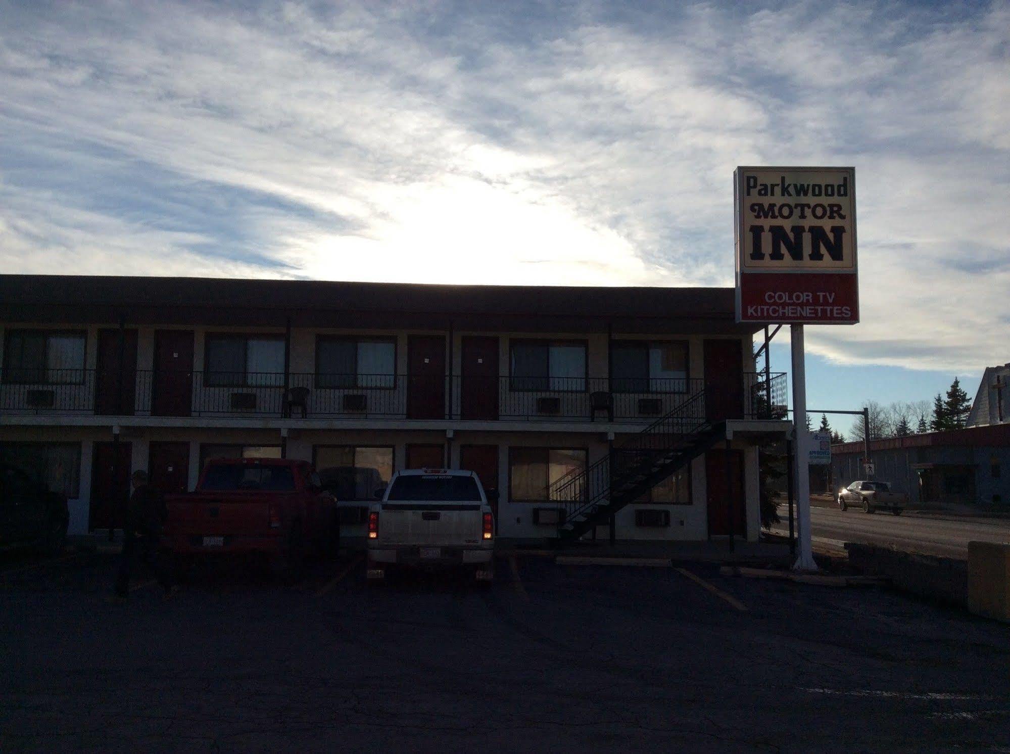 Parkwood Motor Inn Sundre Zewnętrze zdjęcie