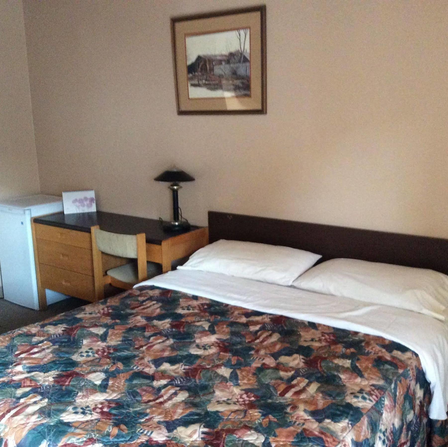 Parkwood Motor Inn Sundre Zewnętrze zdjęcie